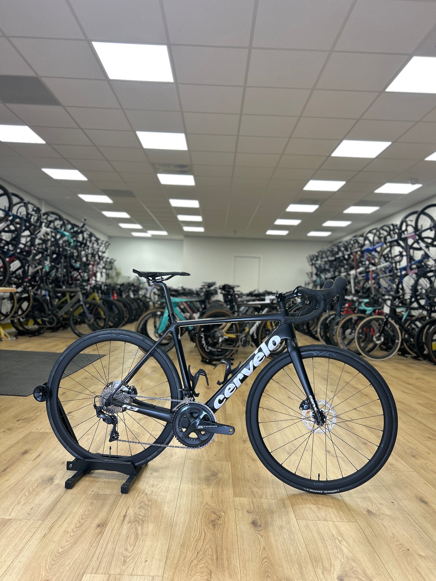Cervelo R3 Carbon Road Bike
