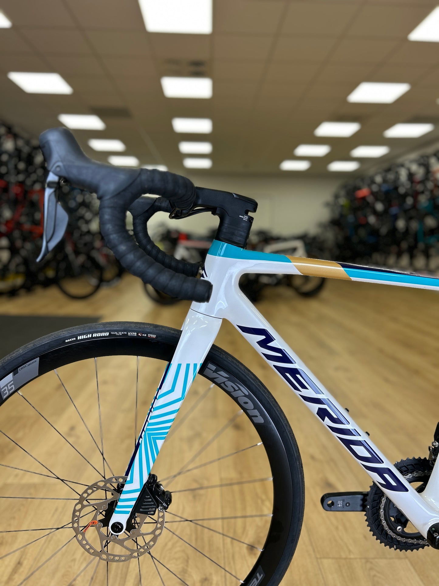 SHOWROOM MODEL 0km Merida Scultura 5000 Di2 Carbon Racefiets