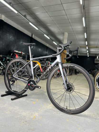 Showroom Model Giant TCR Advanced Pro 0 AXS Carbon Race Bike