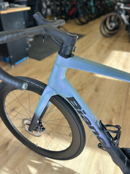 Bianchi Specialissima Pro Di2 Carbon Road Bike