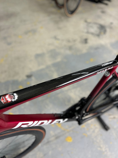 Showroom model Ridley Helium SLX Di2 Carbon Race Bike