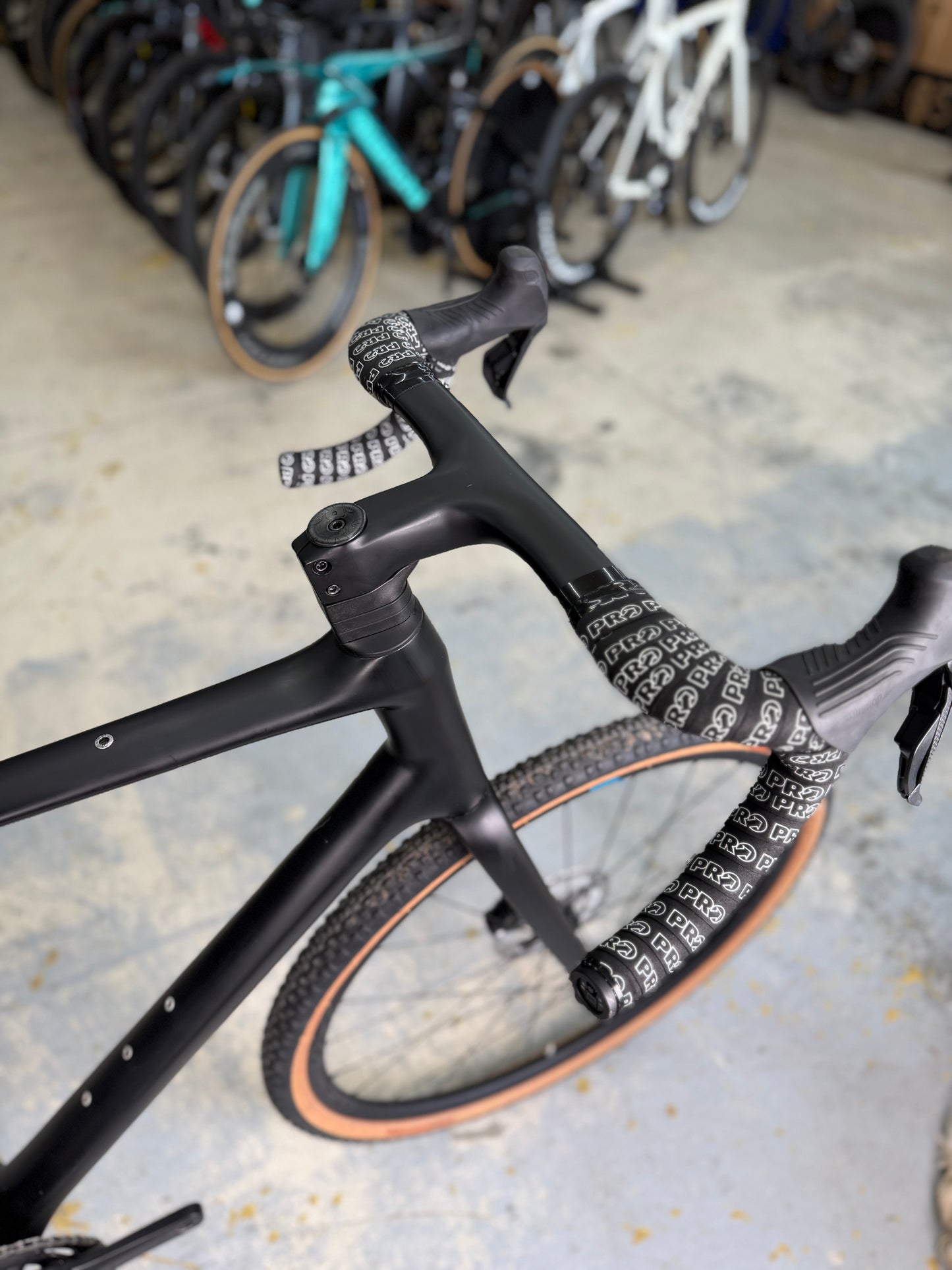 Carbon Gravel Fiets Di2