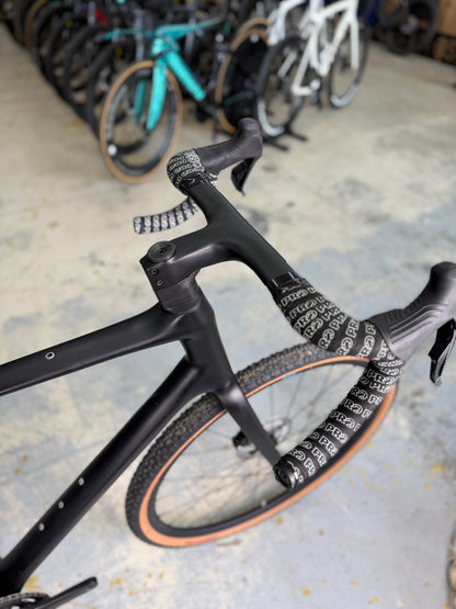 Carbon Gravel Fiets Di2