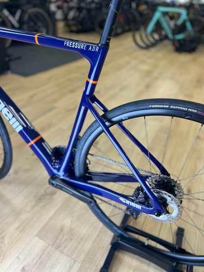 0km Showroom Model Cinelli Pressure Di2 Carbon Racefiets