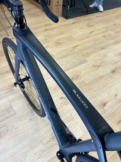 Trek Domane SL6 AXS Carbon Disc Racefiets