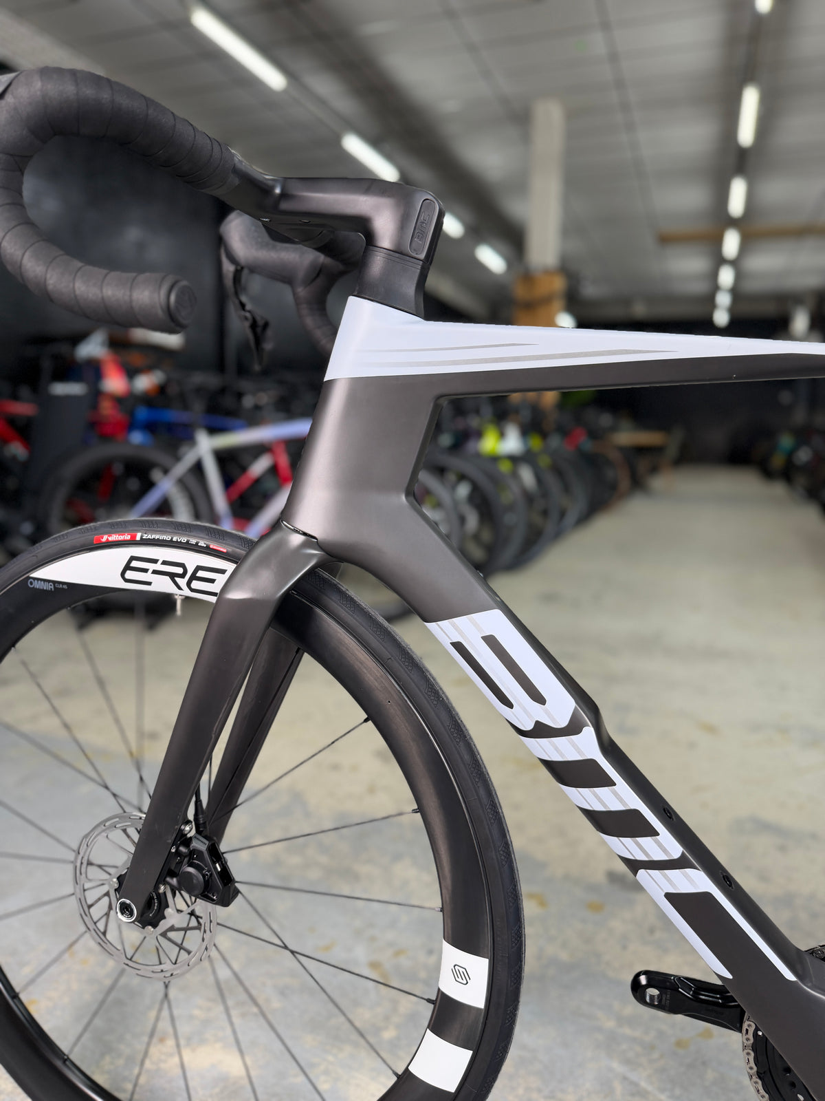 NEW BMC Teammachine R 01 AXS Carbon Road Bike