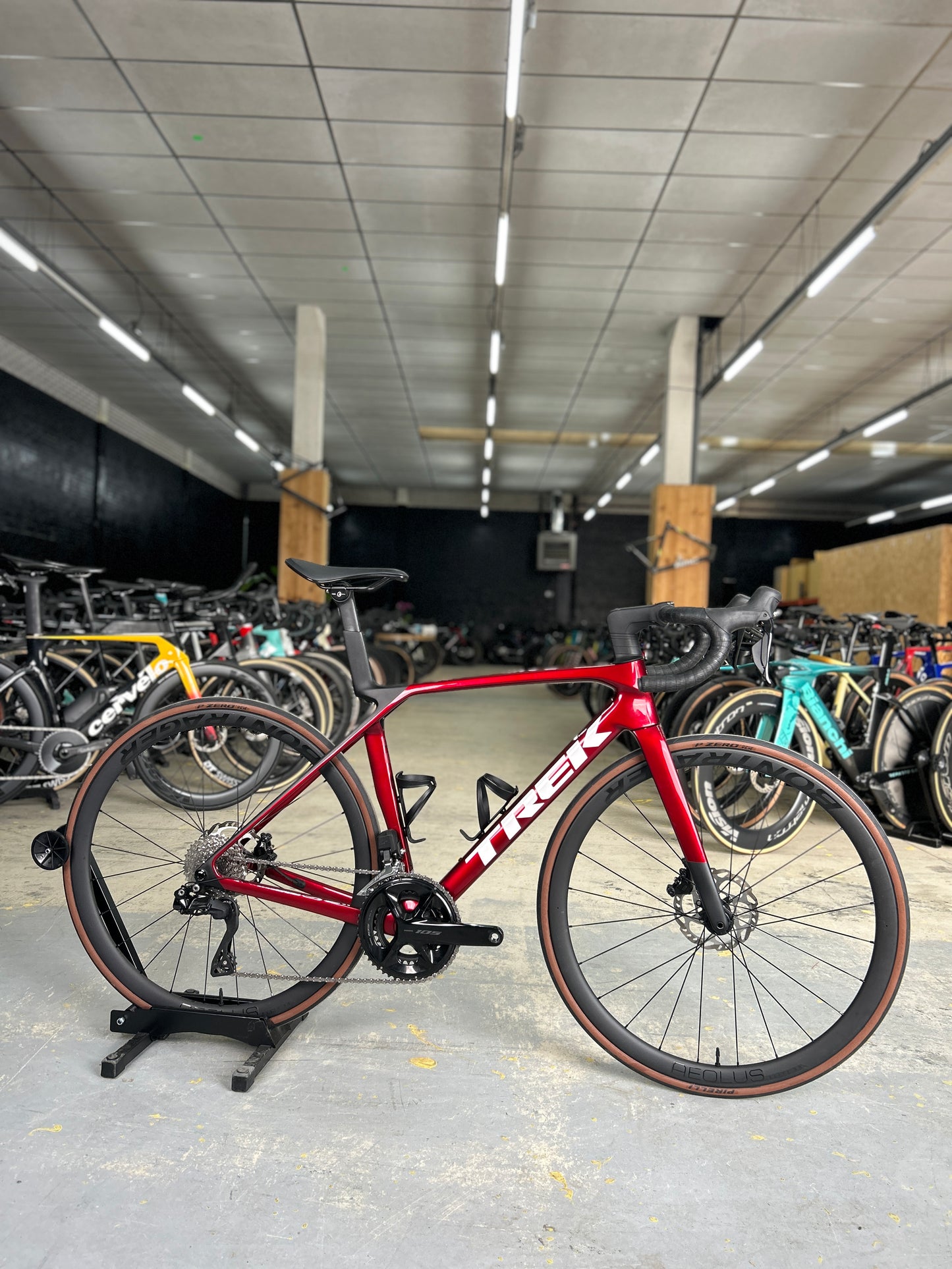 Trek Madone SL6 Di2 Carbon Road Bike
