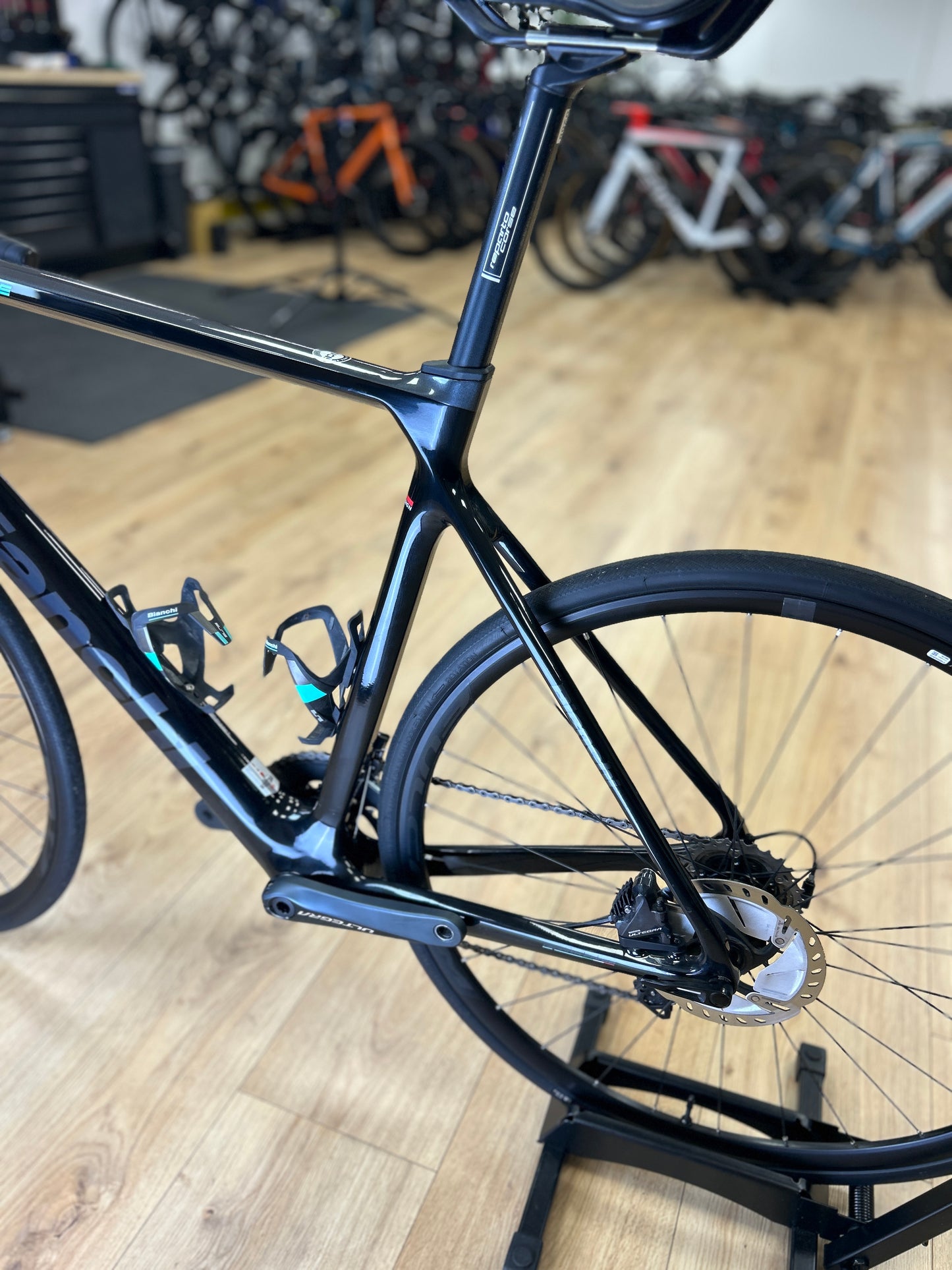 Bianchi's Infinito XE Carbon Racefiets