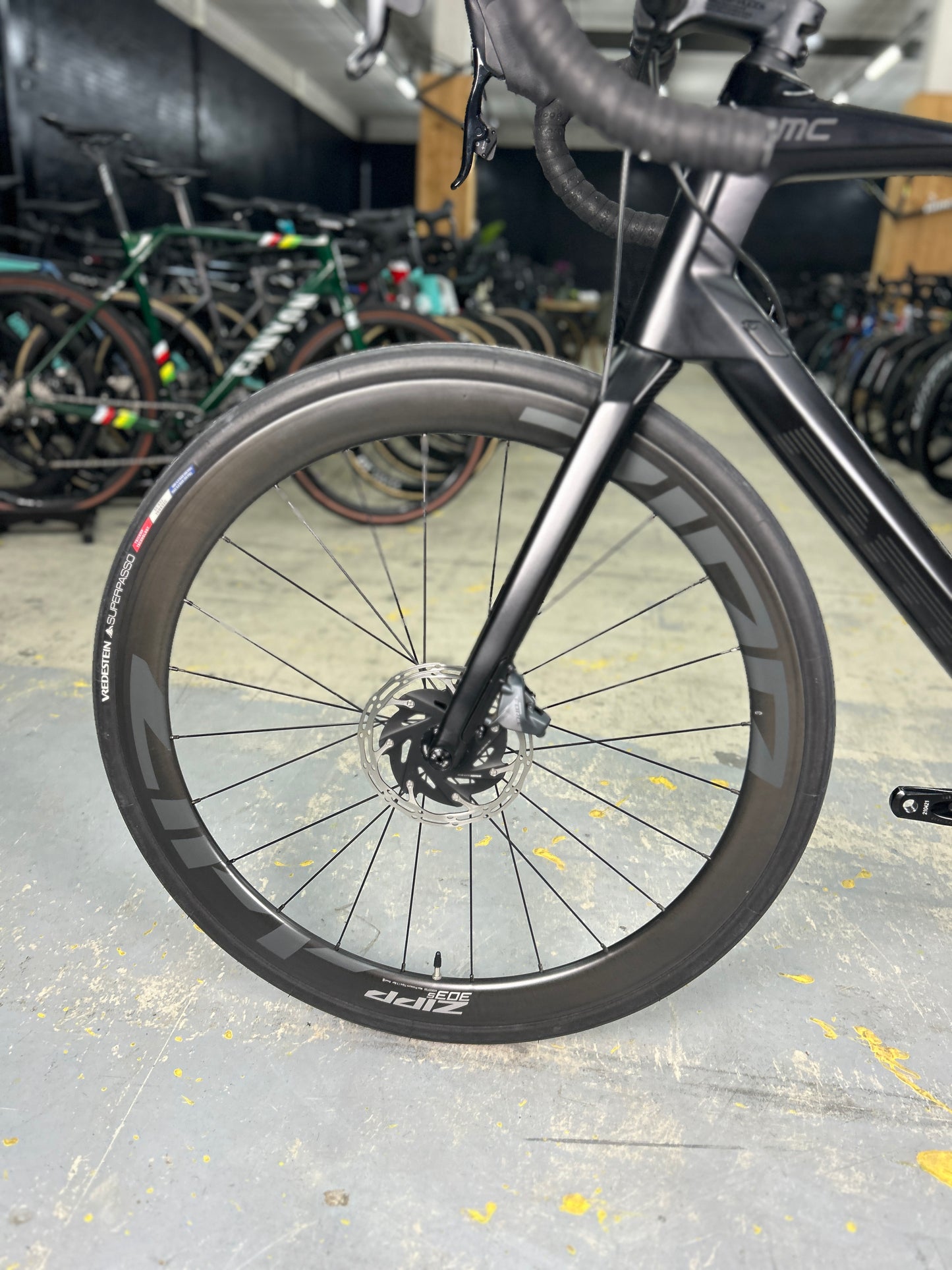 BMC Roadmachine ONE AXS Carbon Road Bike