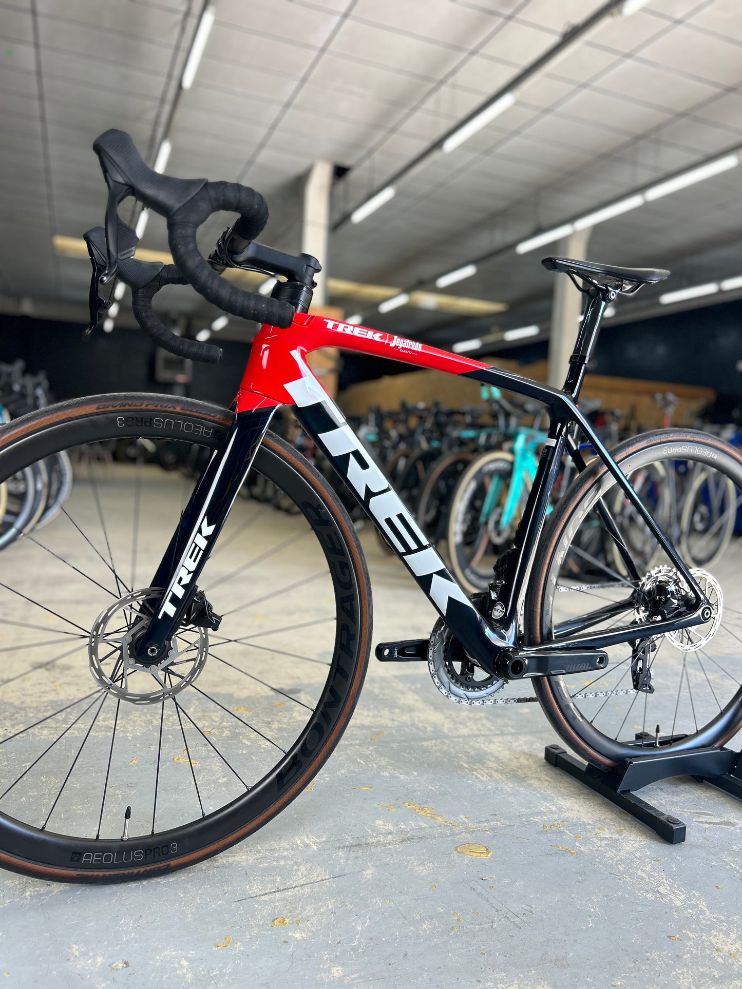 Trek Emonda SLR6 AXS Carbon Road Bike