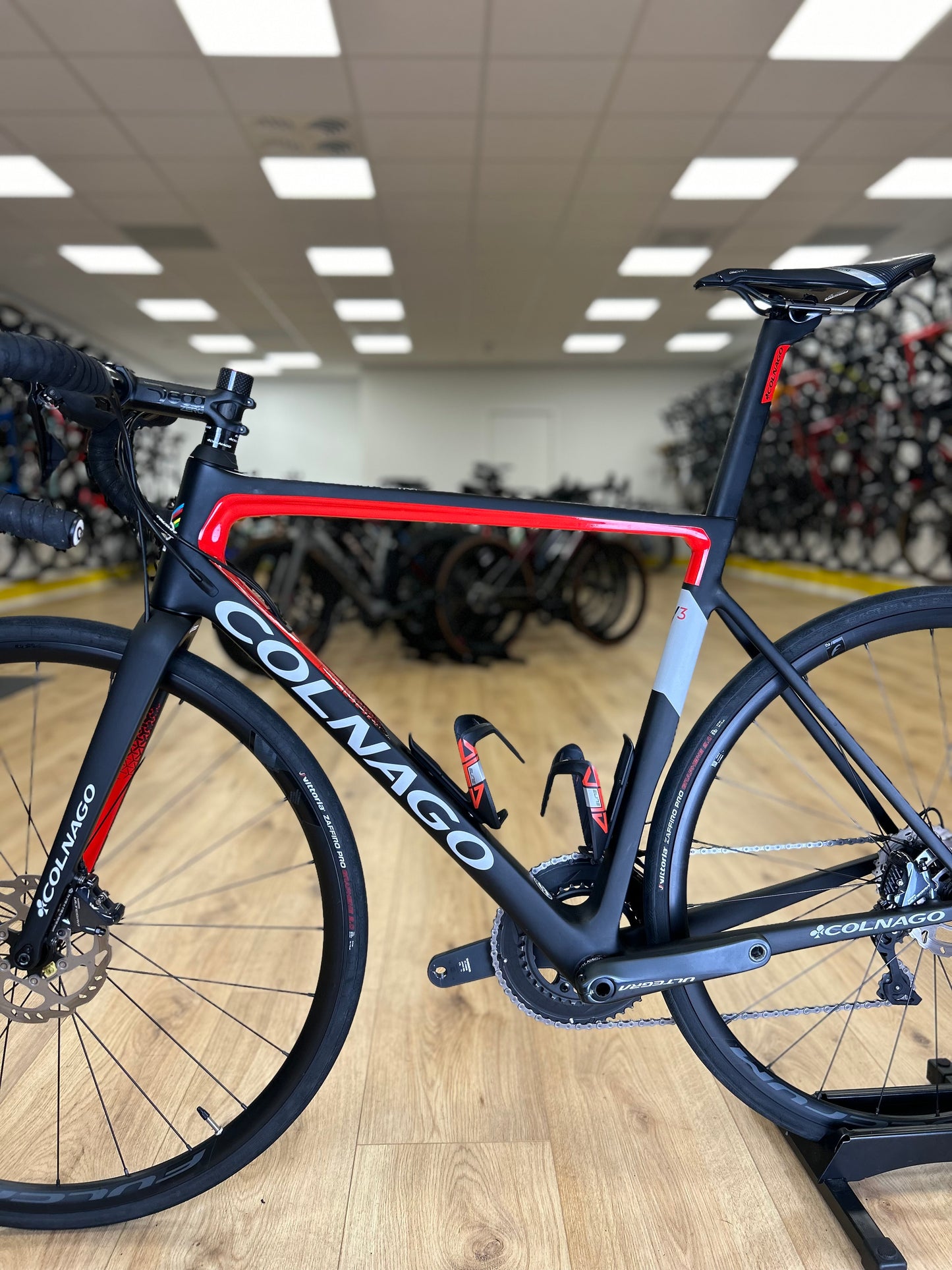 Colnago V3 Carbon Ultegra Disc Racefiets