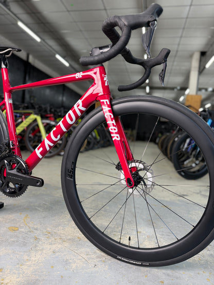 NIEUW Factor O2 VAM Di2 Carbon Racefiets
