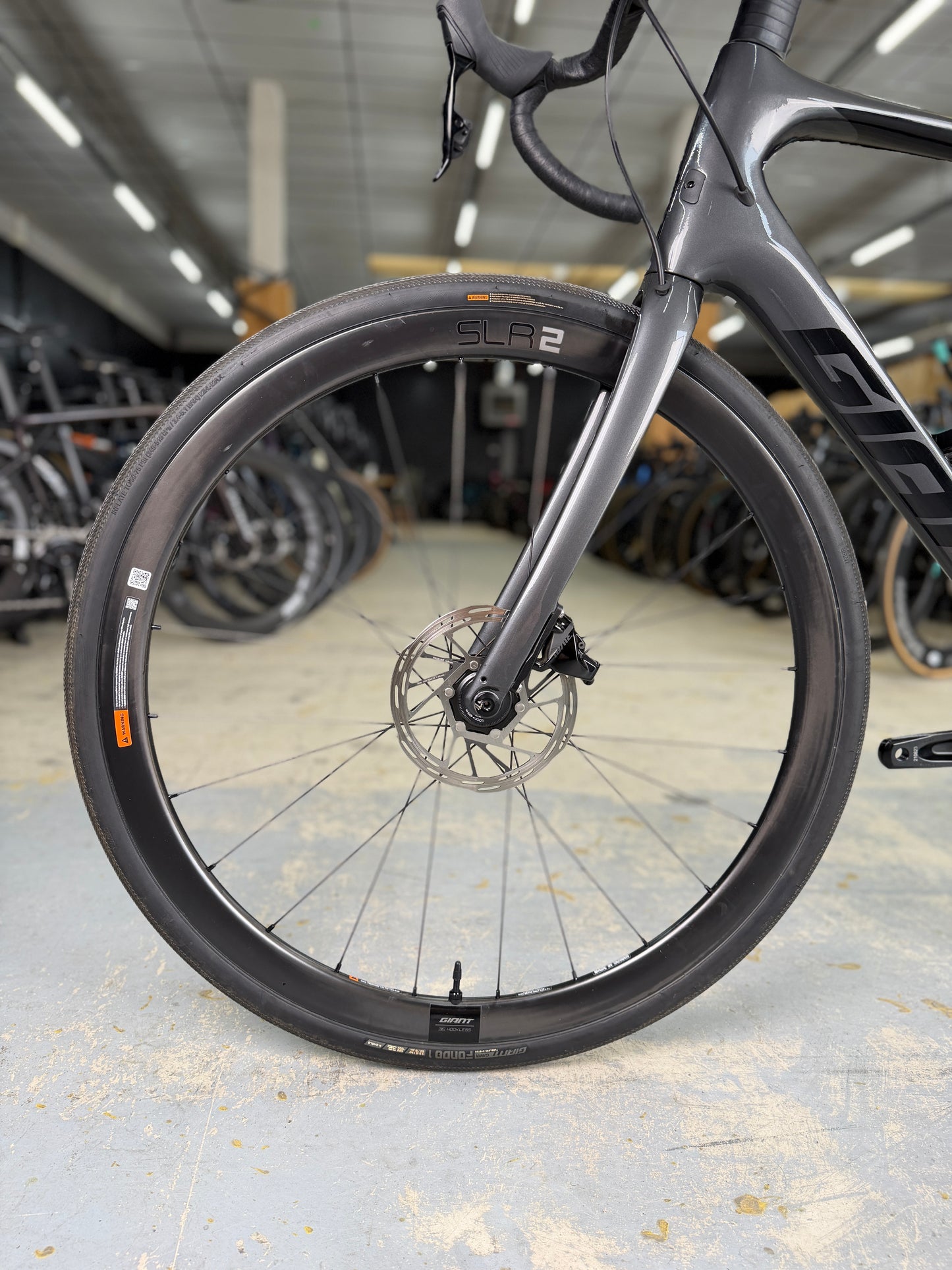 Giant Defy Advanced Pro AXS Carbon Racefiets
