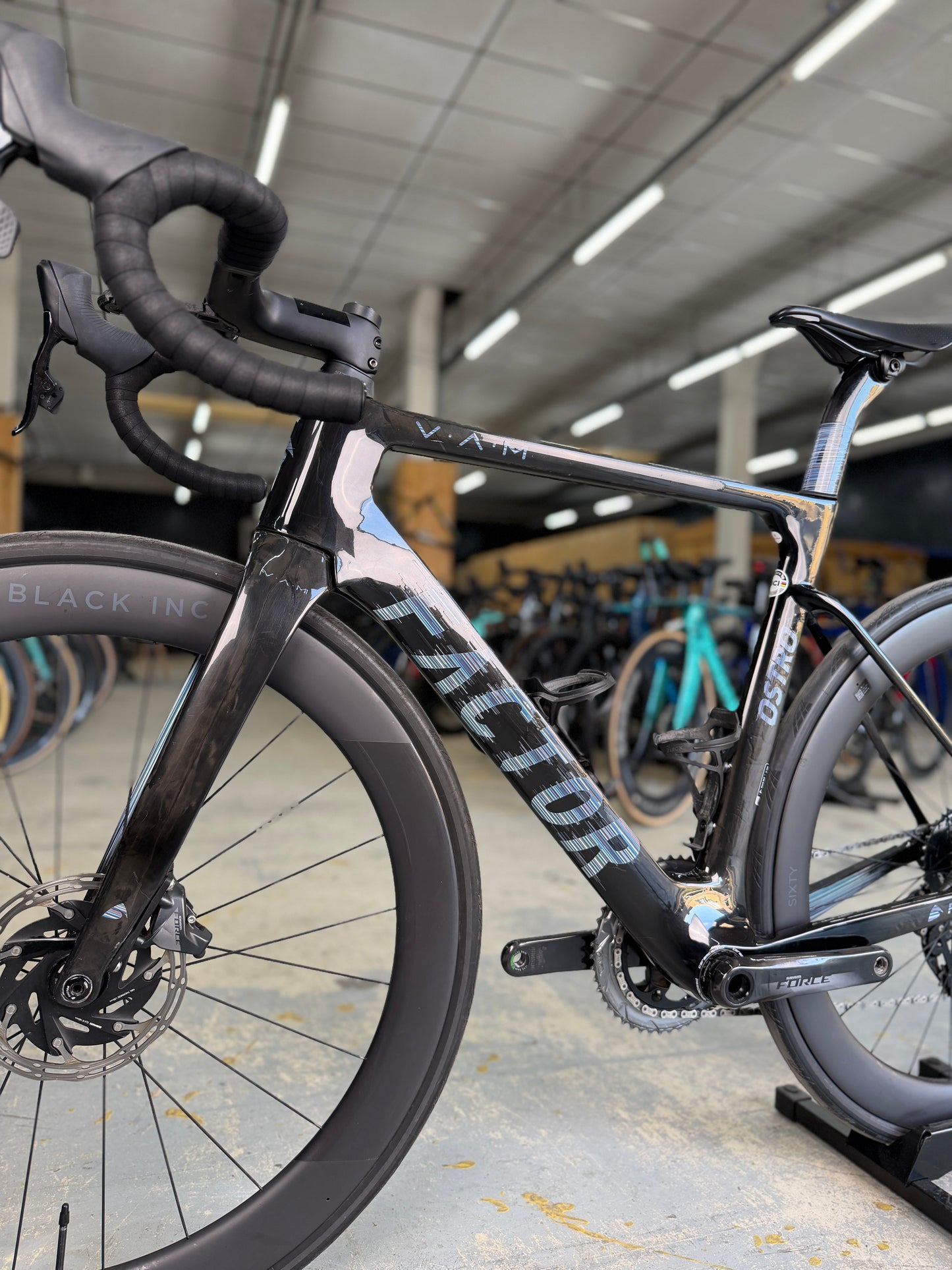 Factor Ostro VAM AXS Carbon Racefiets