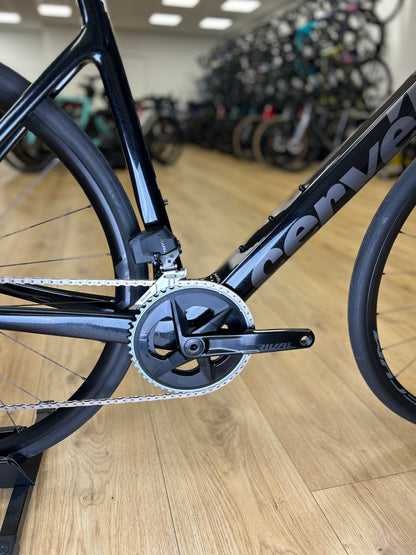 0km Showroom Model Cervélo Caledonia-5 AXS Carbon Racefiets