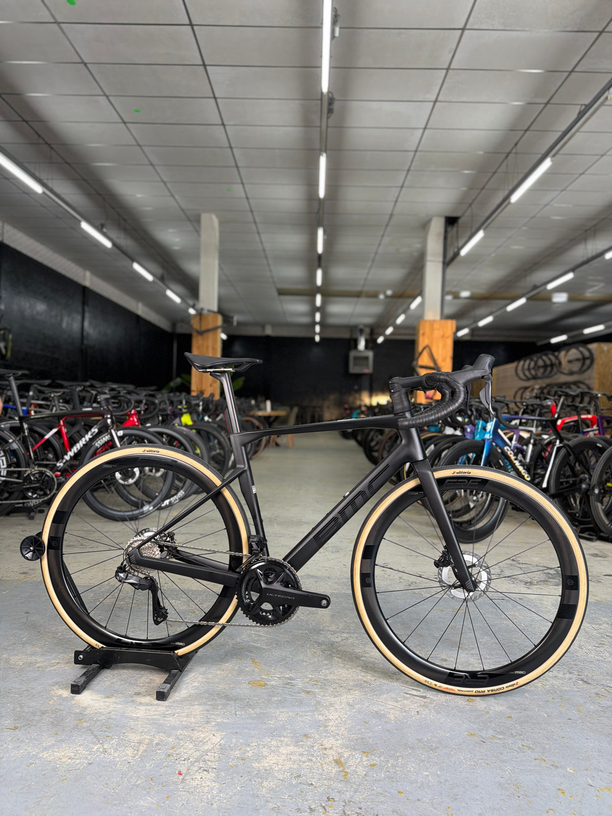 NIEUW BMC Roadmachine Di2 Carbon Racefiets