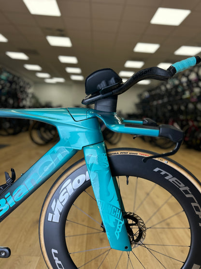 Bianchi Aquila RC Disc Di2 Carbon TT
