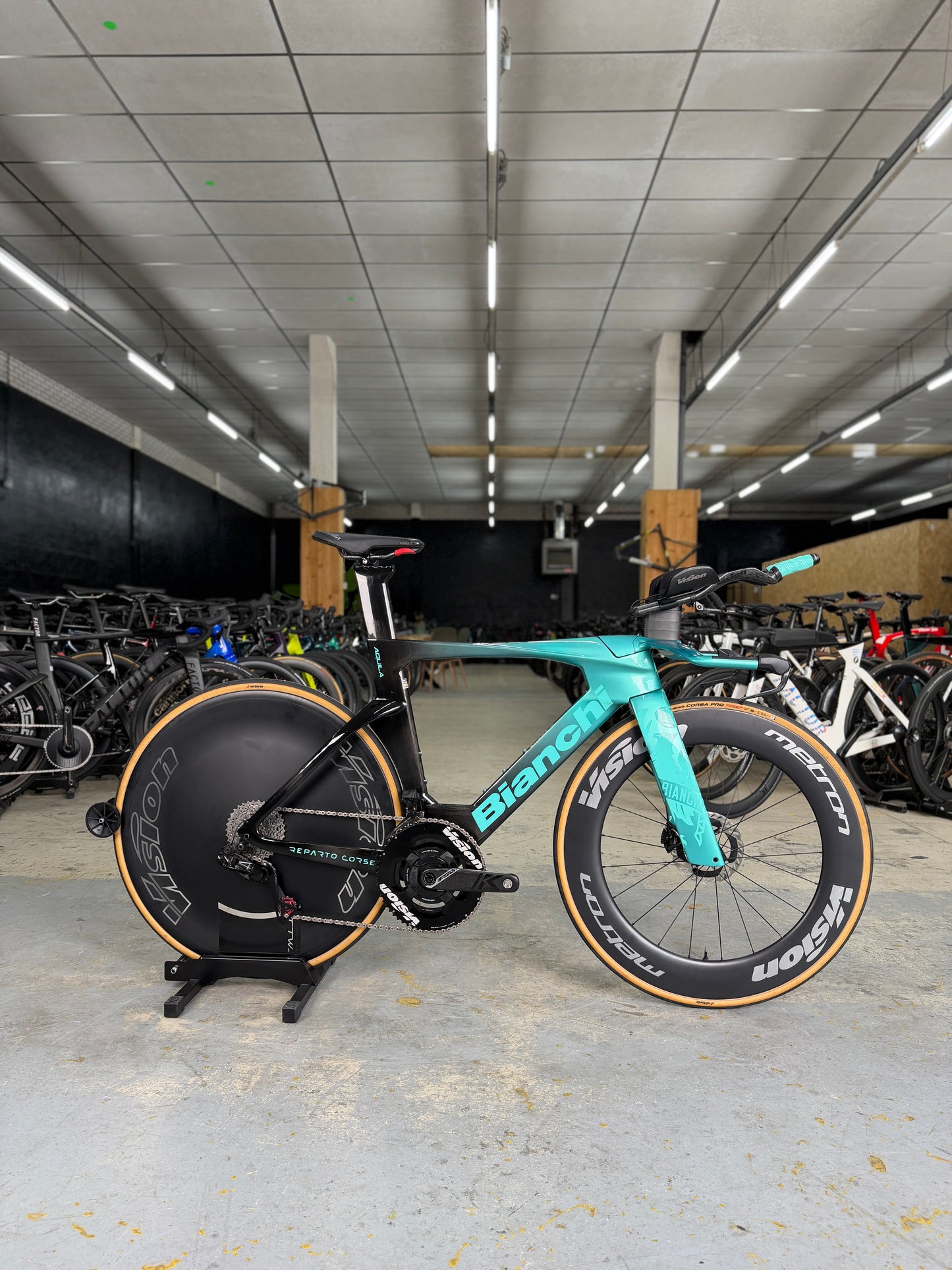 Bianchi Aquila RC Disc Di2 Carbon Racefiets