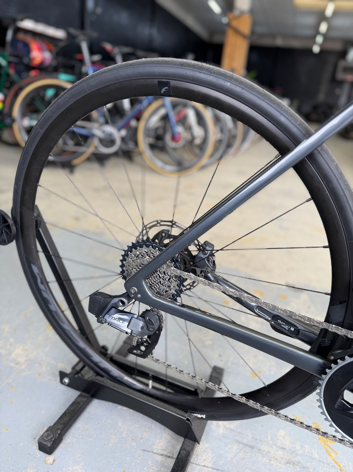 Trek Émonda SL6 AXS Carbon Road Bike