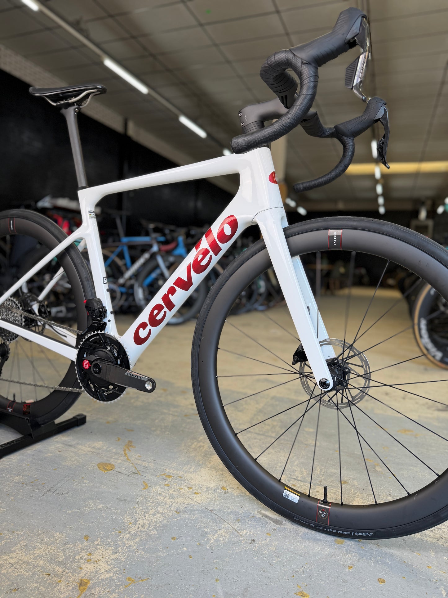 SHOWROOM Cervélo Caledonia-5 AXS Carbon Racefiets
