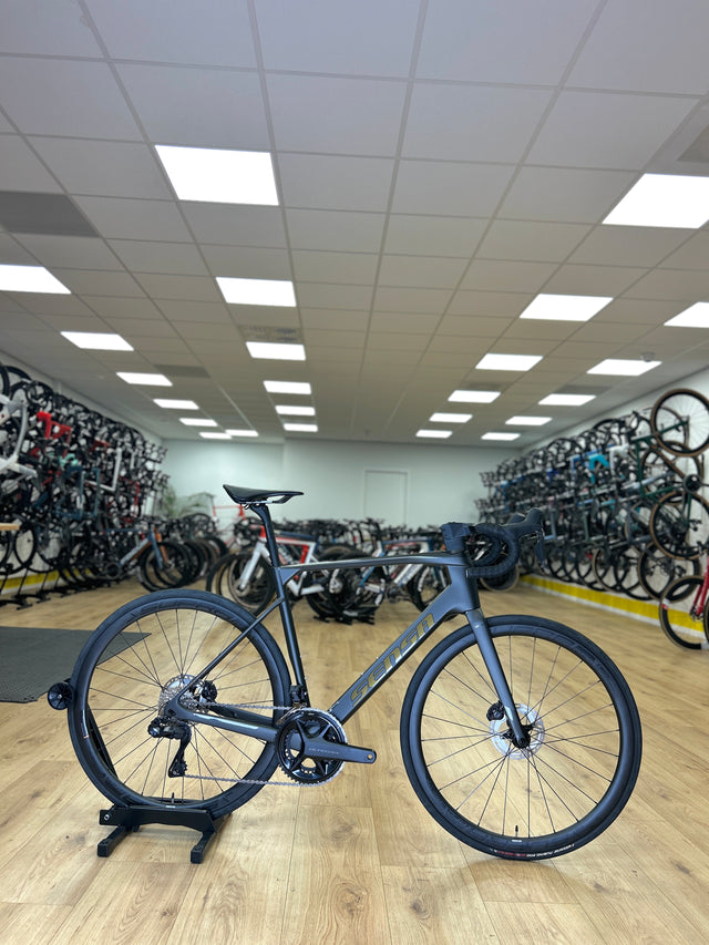 0km Showroom Model Sensa Giulia GF Di2 Carbon Racefiets
