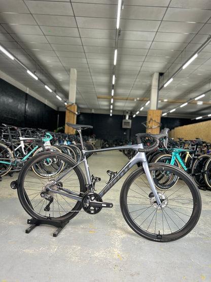 Giant Defy Advanced Pro 1 Di2 Carbon Racefiets
