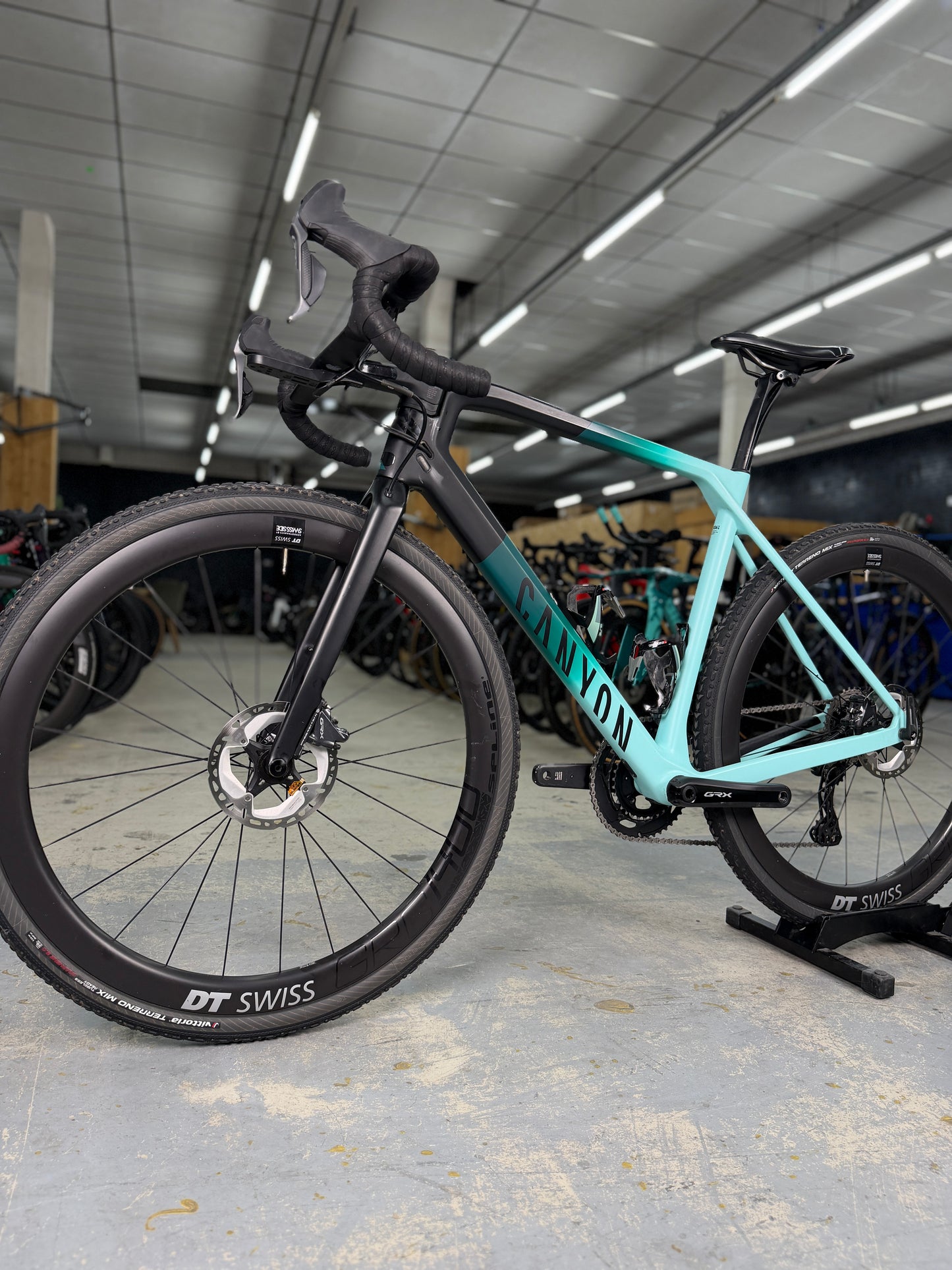 Canyon Grail CF SLX 8 Di2 Gravel Fiets