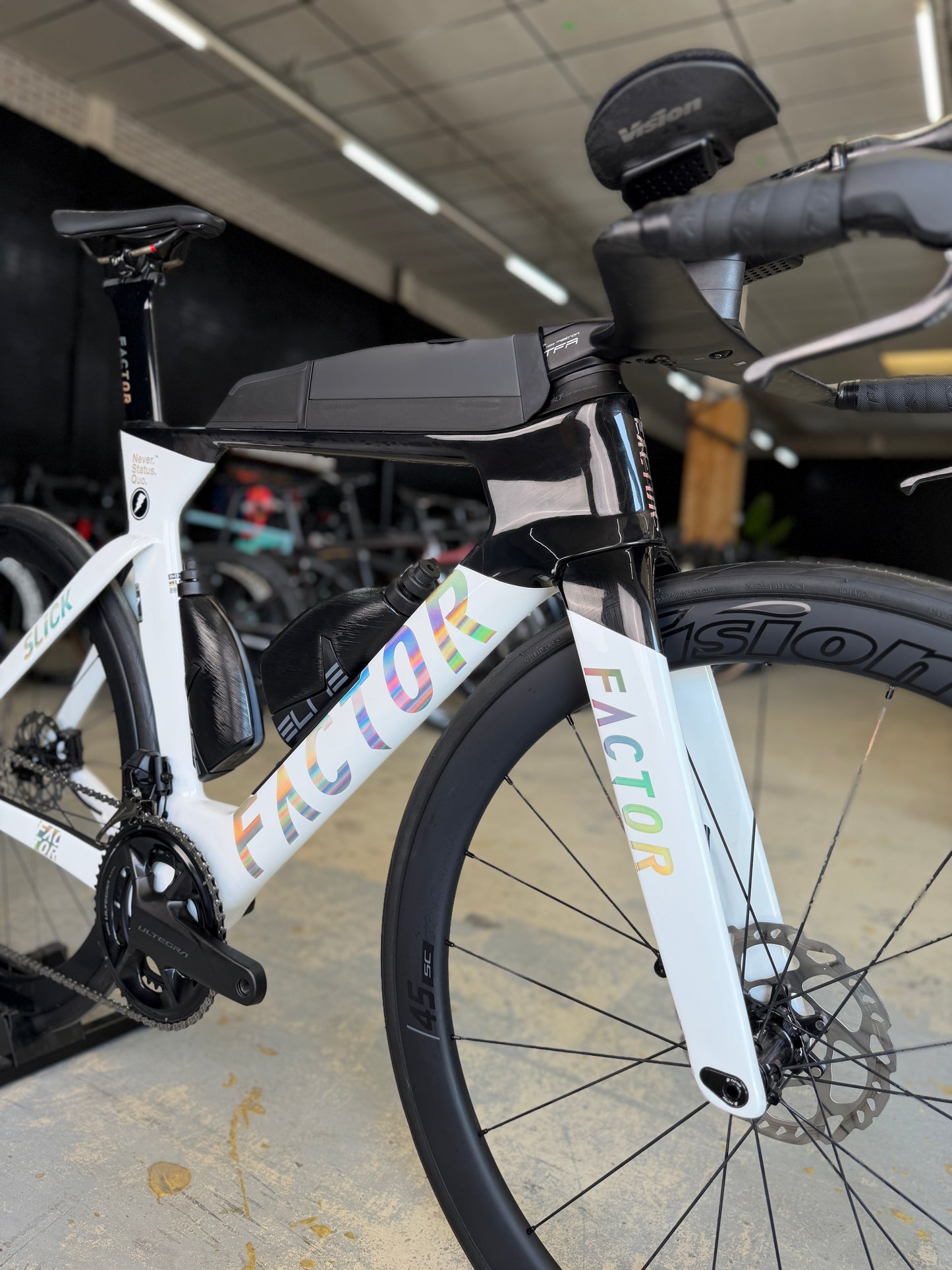 Demo Factor SLiCK Di2 Carbon TT