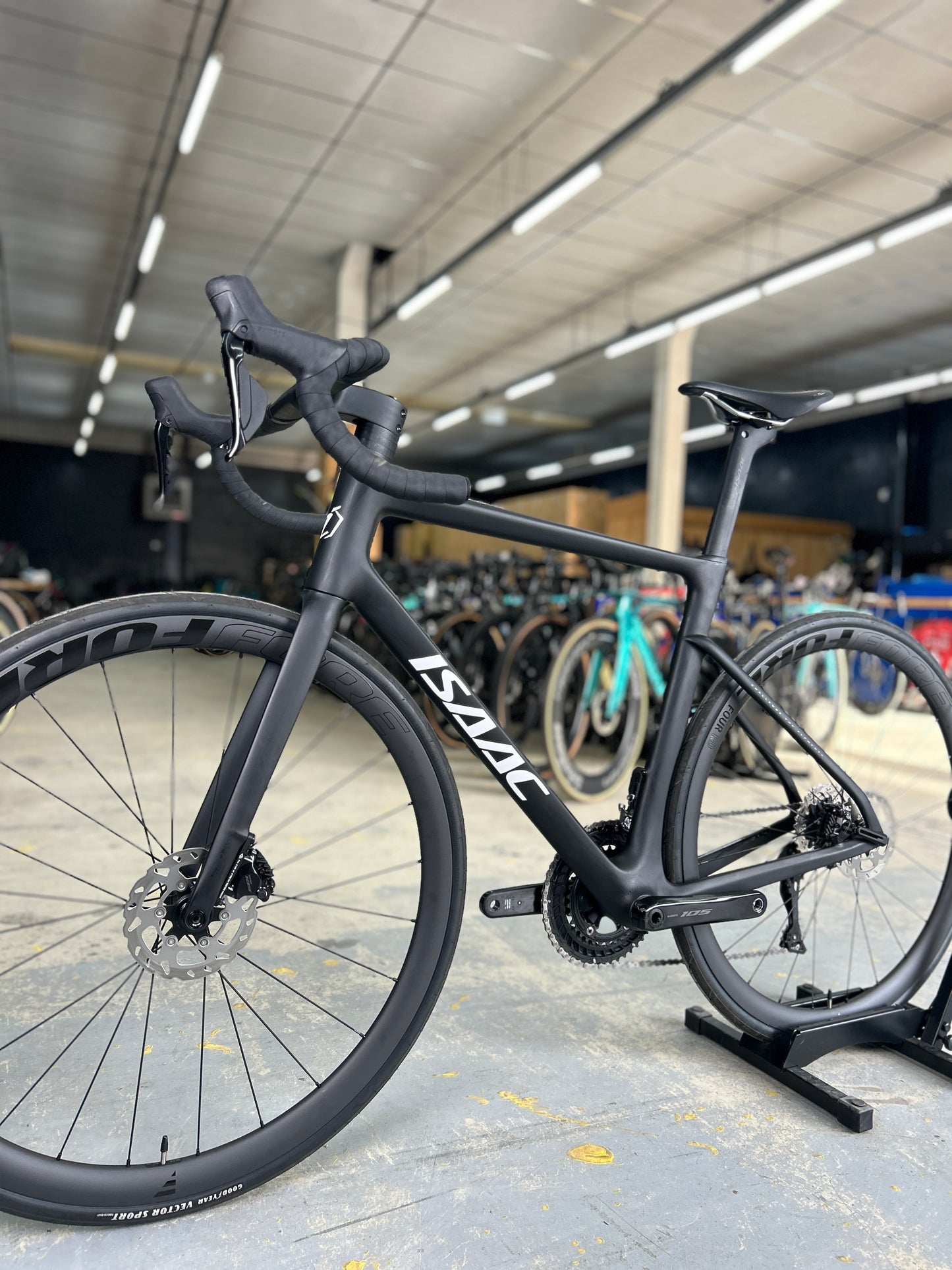 NEW Isaac Boson Di2 Carbon Road Bike