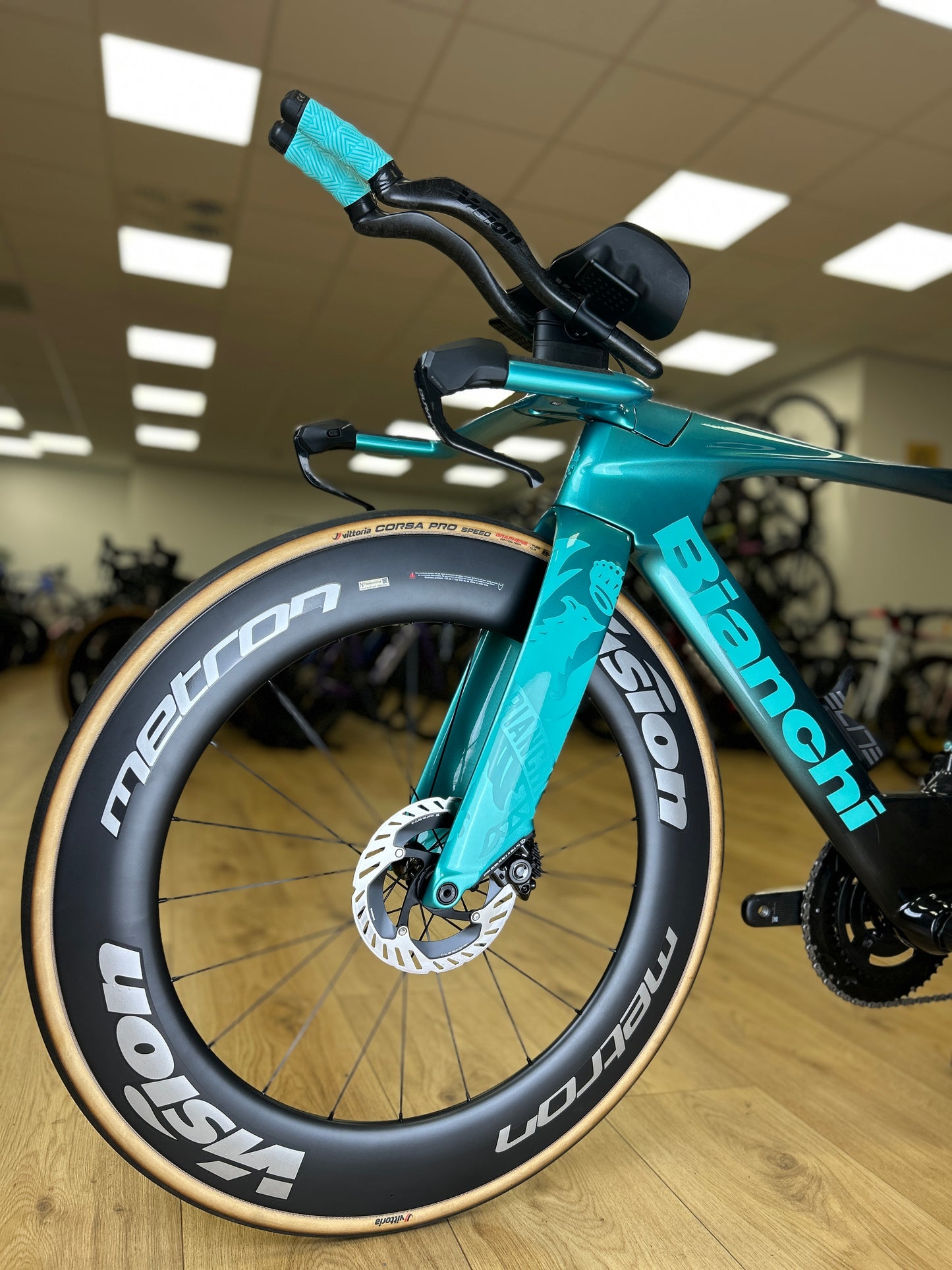 Bianchi Aquila RC Disc Di2 Carbon TT