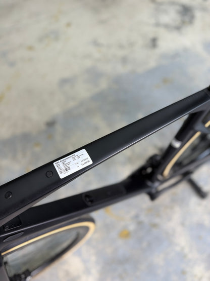 NIEUW BMC Roadmachine Di2 Carbon Racefiets