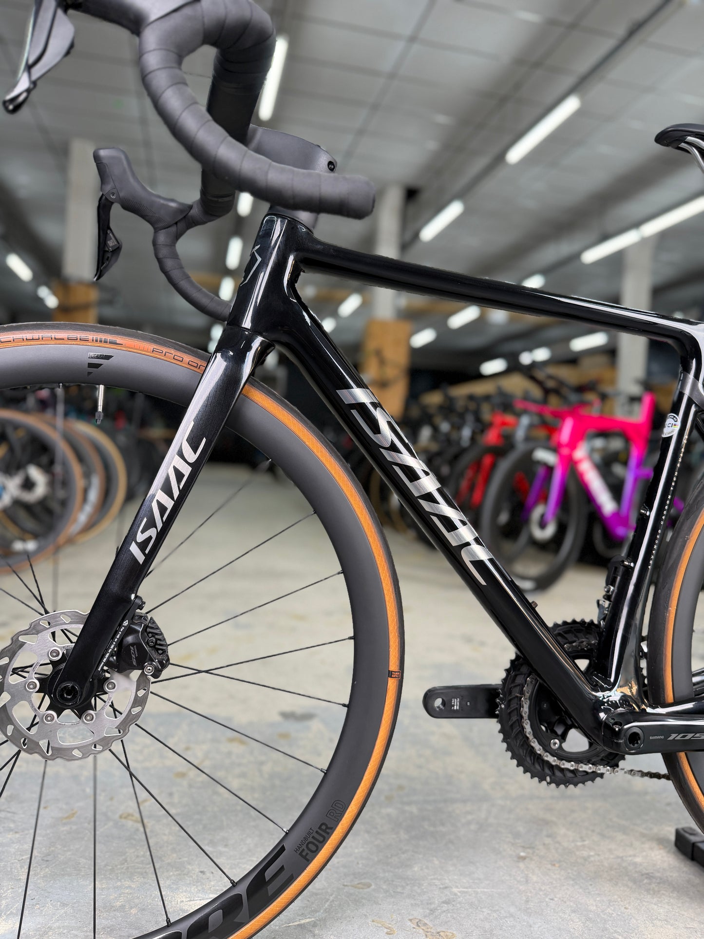 NIEUW Isaac Element Di2 Carbon Racefiets