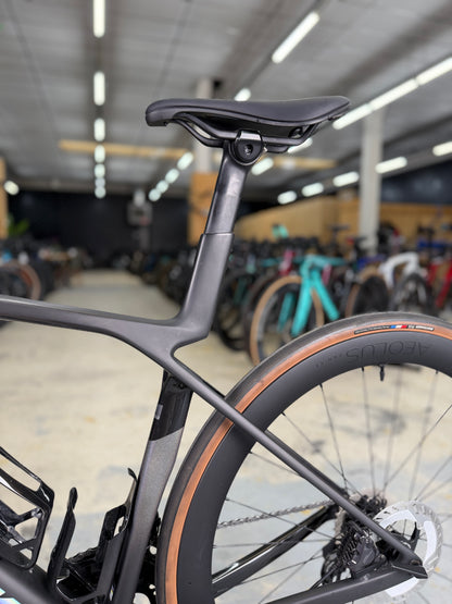 1000km Trek Madone SLR7 Di2 Carbon Racefiets