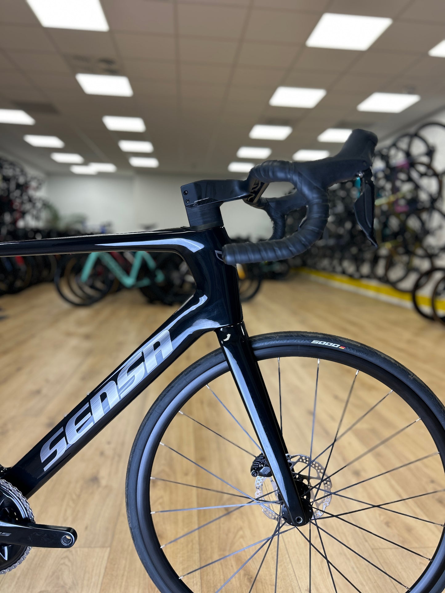 0km Showroom Model Sensa Giulia Supremo Di2 Carbon Racefiets