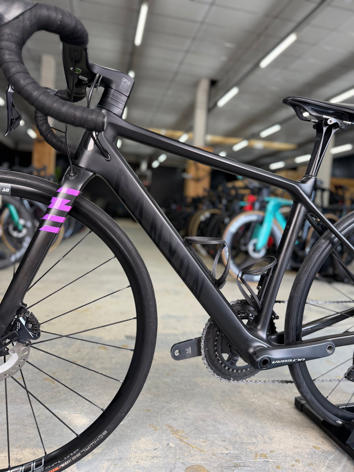 Canyon Ultimate WMN CF SL Di2 Carbon Racefiets
