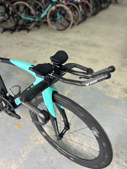 Bianchi Aquila CV Di2 Carbon Racefiets