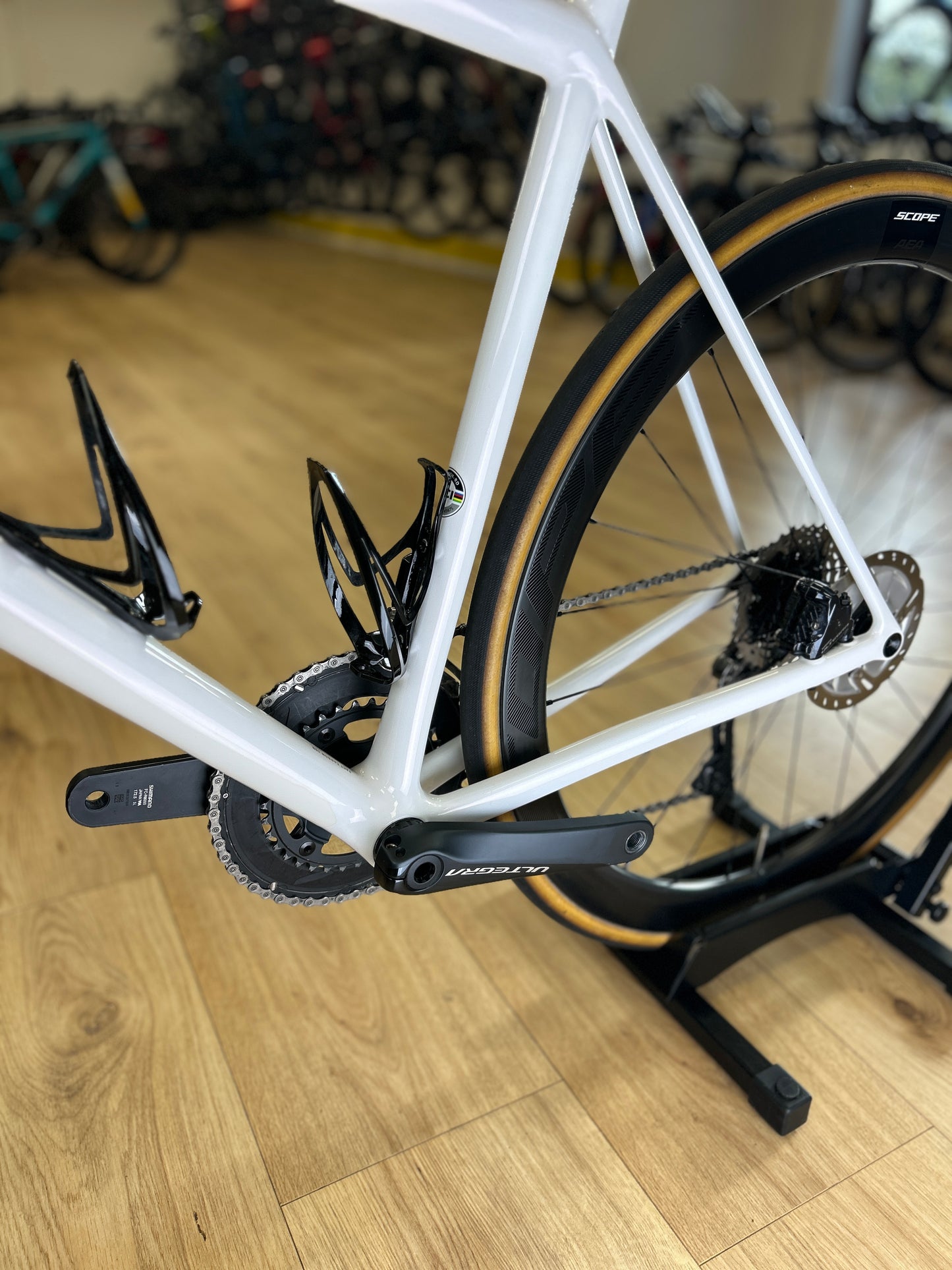 Specialized Aethos Di2 Carbon Racefiets