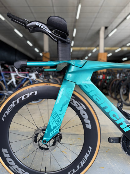 Bianchi Aquila RC Disc Di2 Carbon Road Bike