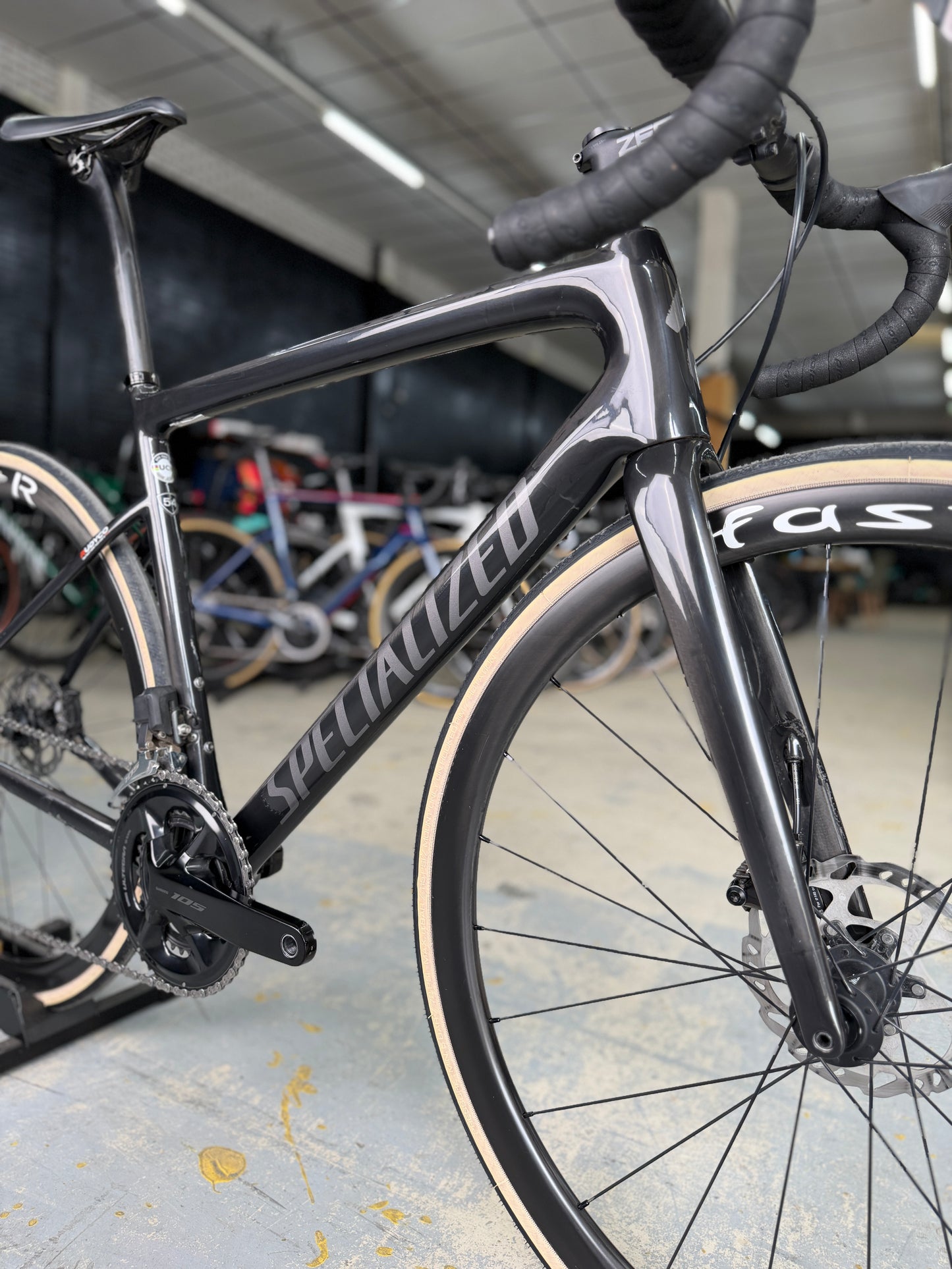 Specialized Tarmac Di2 Carbon Racing Bicycle