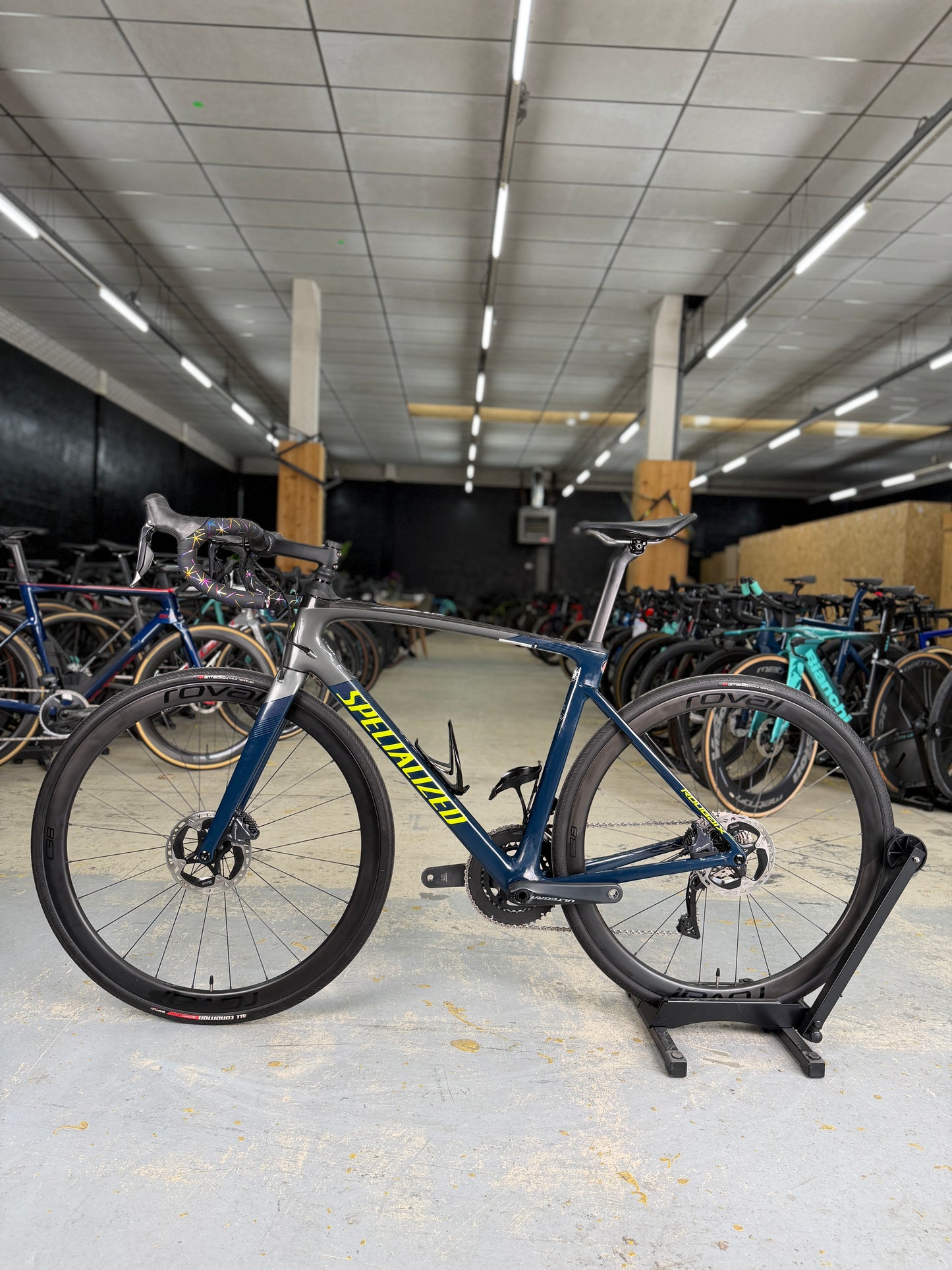 Specialized Roubaix Expert Di2 Carbon Road Bike