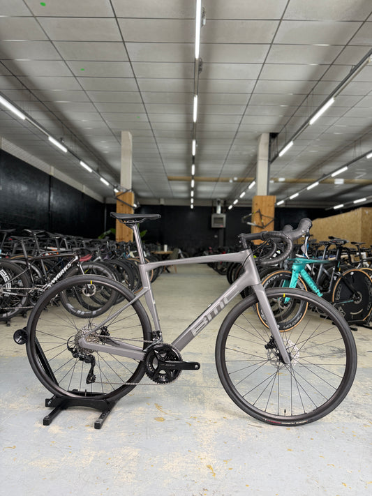 NIEUW BMC Roadmachine FIVE Carbon Racefiets