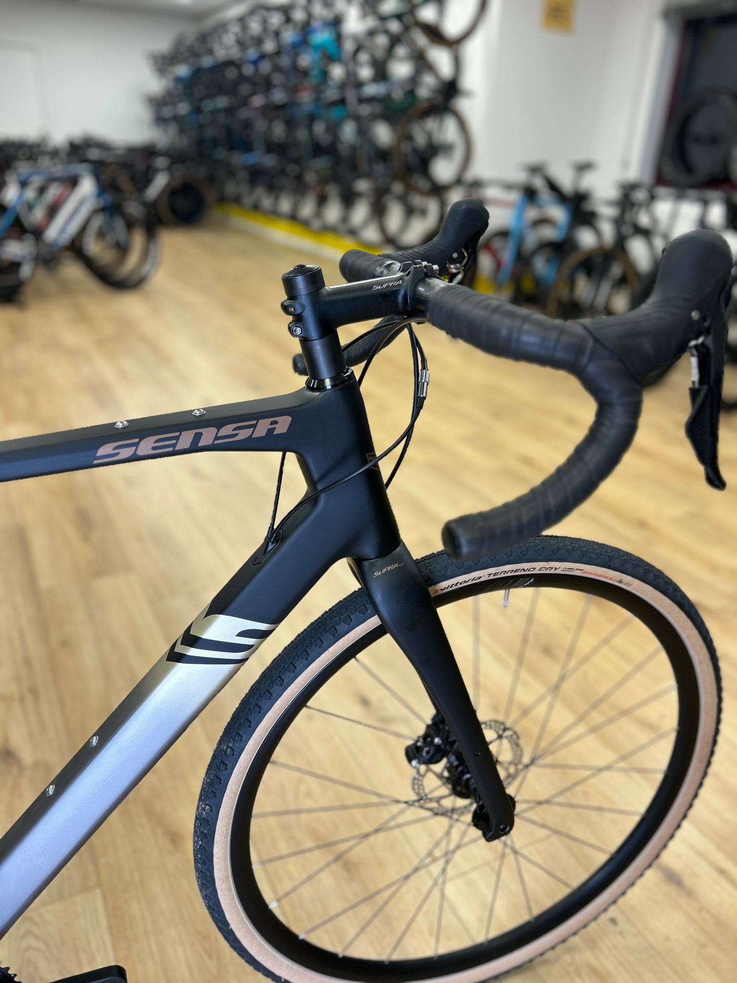 0km Showroom Model Sensa Giulia Elite Gravel