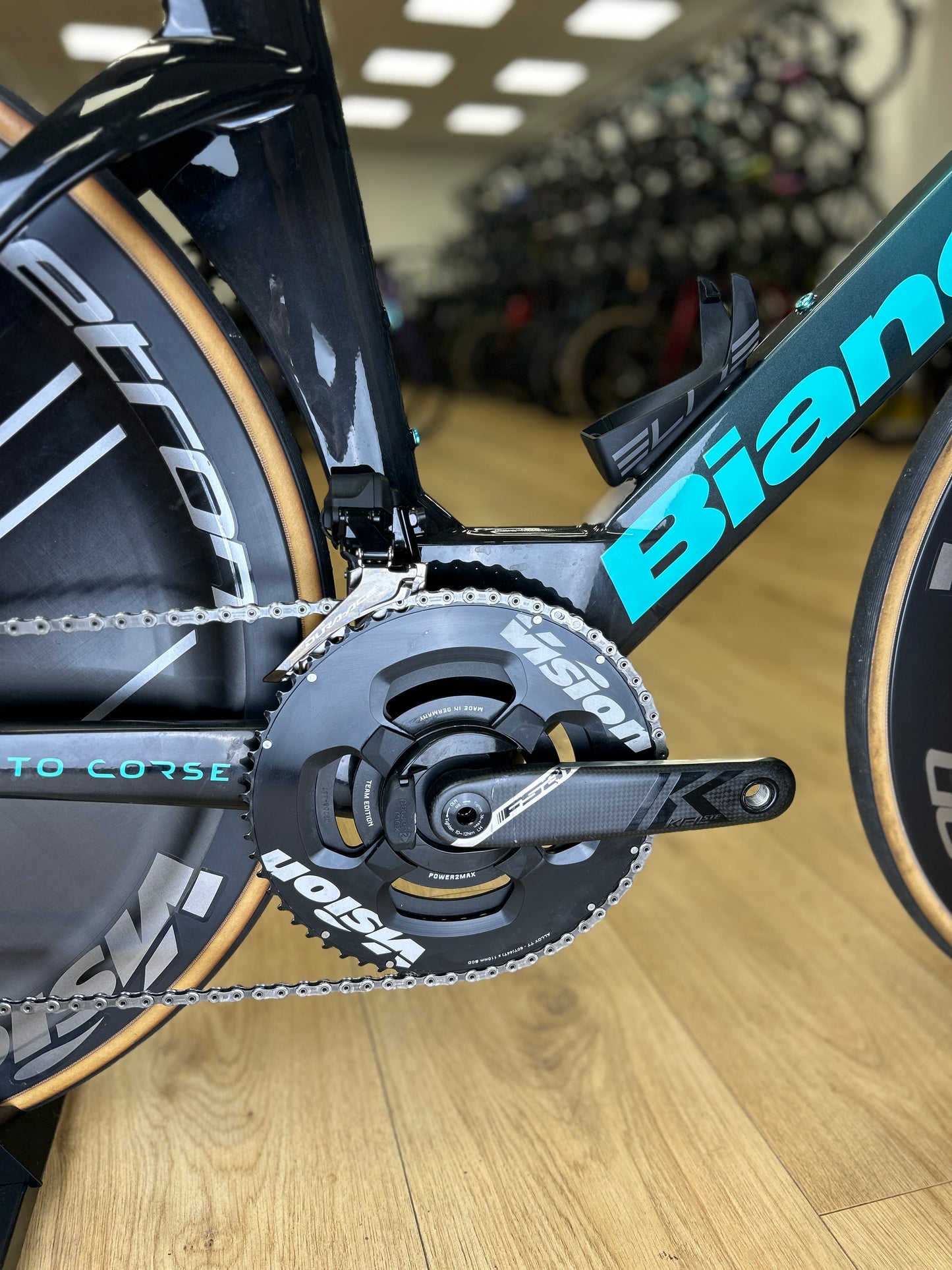 Bianchi Aquila RC Disc Di2 Carbon TT