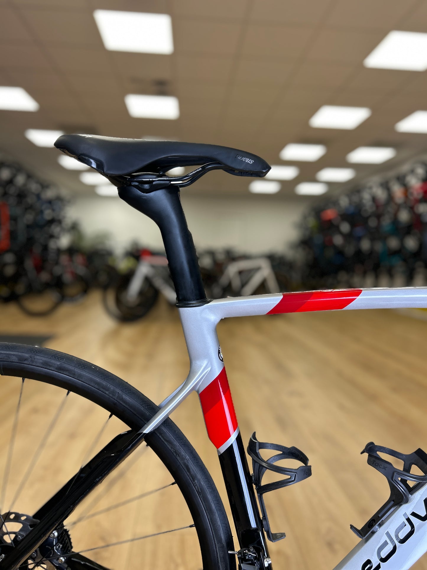 Eddy Merckx San Remo 76 Carbon Racefiets
