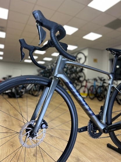 SHOWROOM MODEL 0km Giant Defy Advanced 1 Di2 Carbon Racefiets