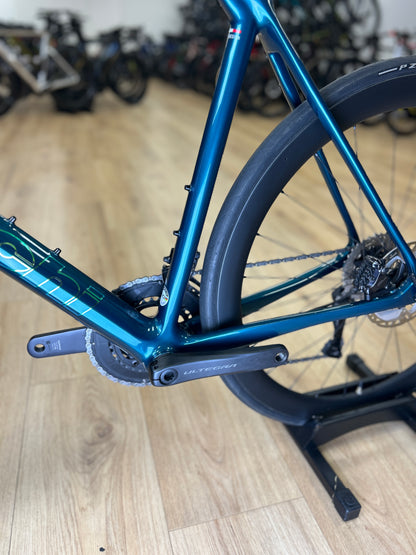 Bianchi Specialissima CV Di2 Carbon Road Bike