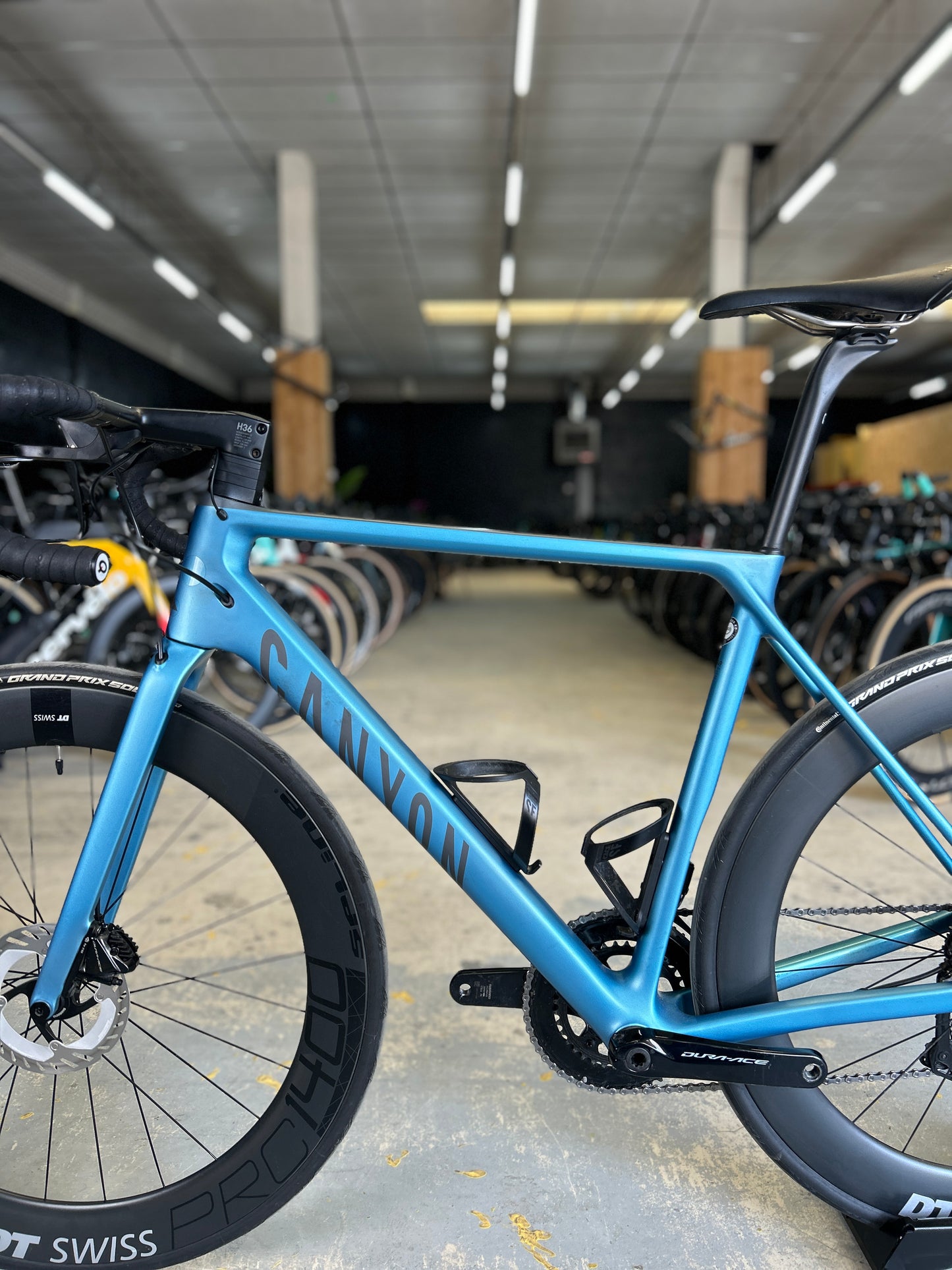 Canyon Ultimate CF SLX Di2 Dura Ace Carbon Road Bike