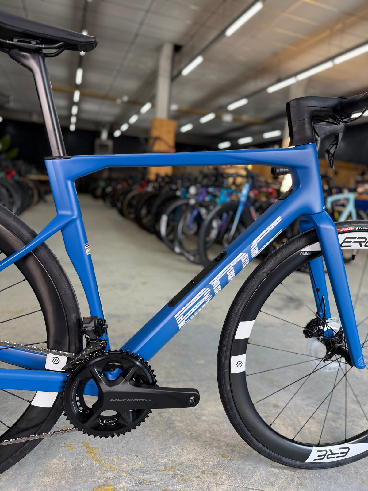 NIEUW BMC Roadmachine TWO Di2 Carbon Racefiets