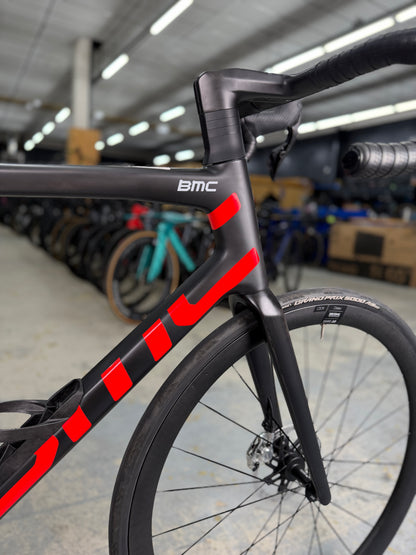NIEUW BMC Teammachine SLR 01 ONE Red eTap Carbon Racefiets