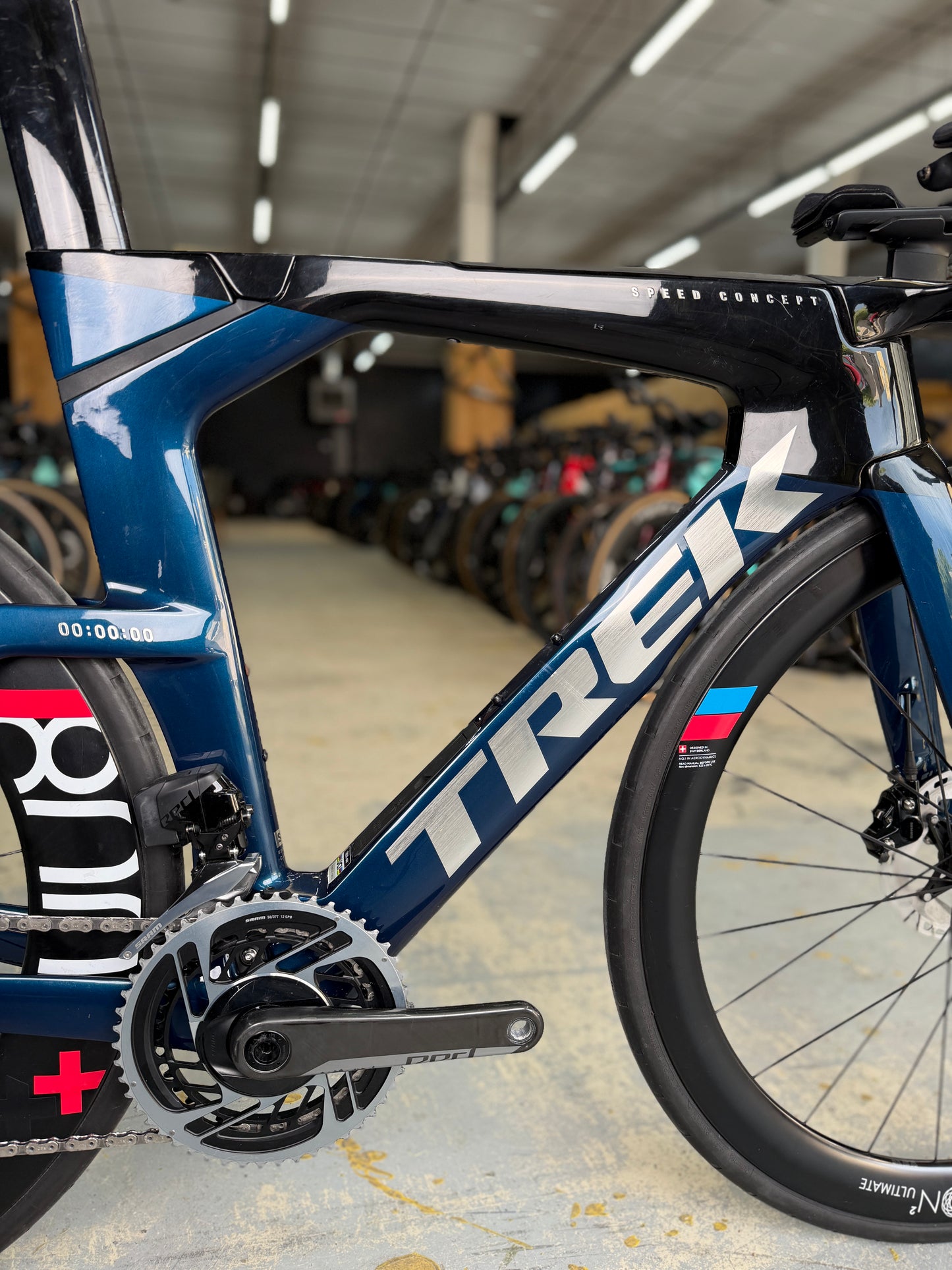 Trek Speed Concept SLR 9 eTap Red Carbon Racefiets